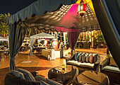 Al Khaima Al Fresco Zelt-Lounge im Le Royal Meridien Beach Resort and Spa / Golfreisen Dubai