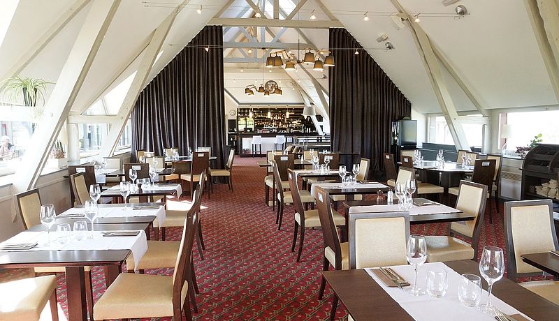 Restaurant im Saint-Malo Golf Resort in der Bretagne / Golfreisen Frankreich