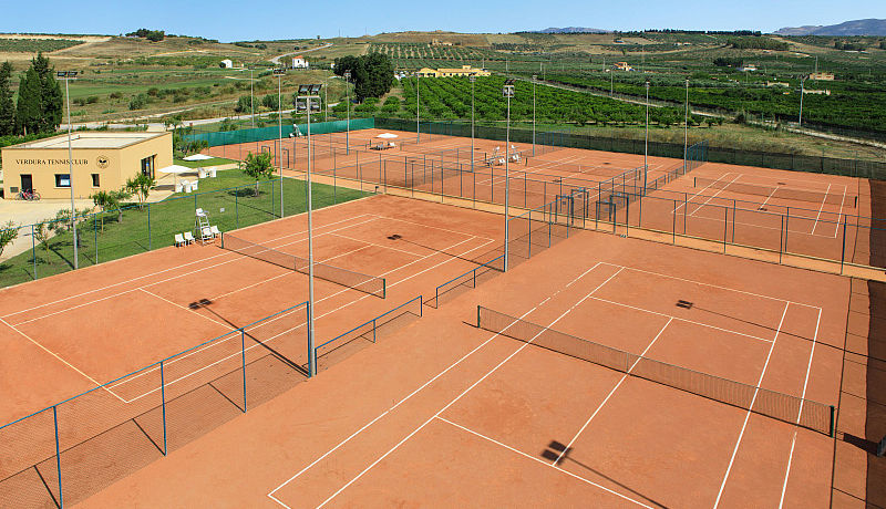 Tennis im Verdura Golf Spa Resort auf Sizilien, Italien
