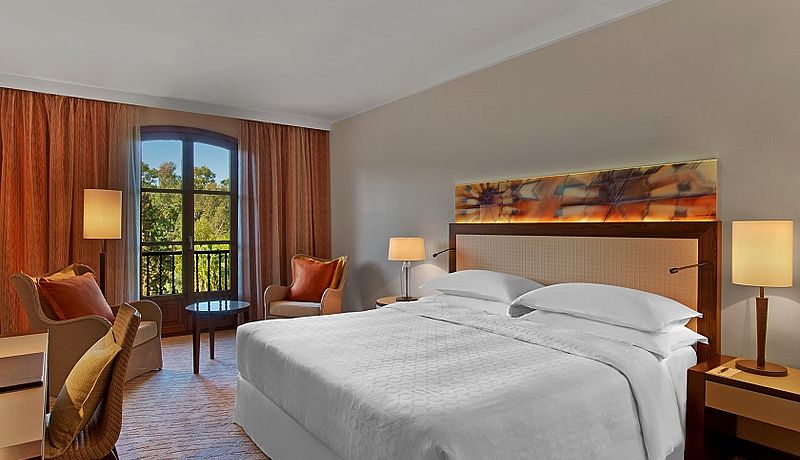 Doppelzimmer Superior im Sheraton Mallorca Arabella Golf Hotel / Golfreisen Mallorca